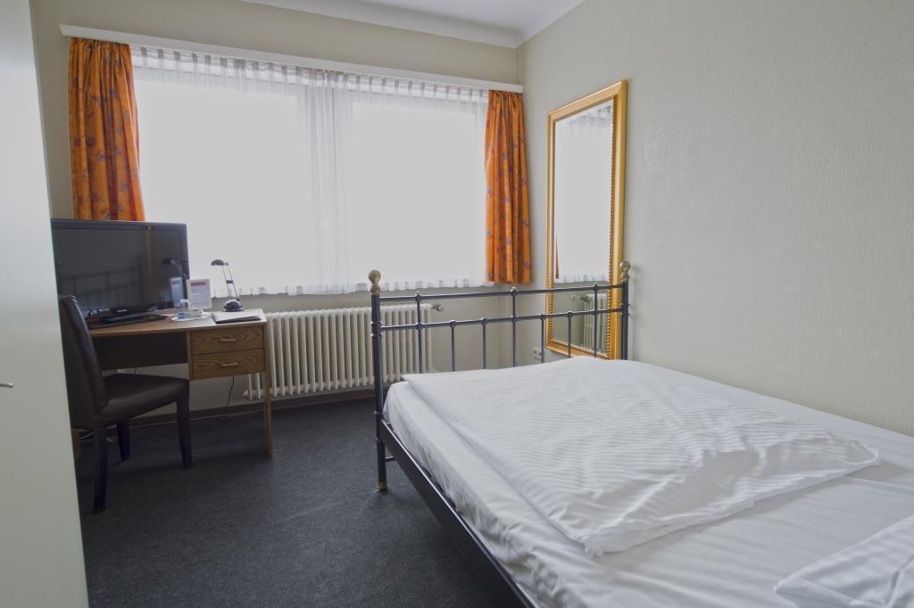Hotel Continental Saarbrücken Pokoj fotografie