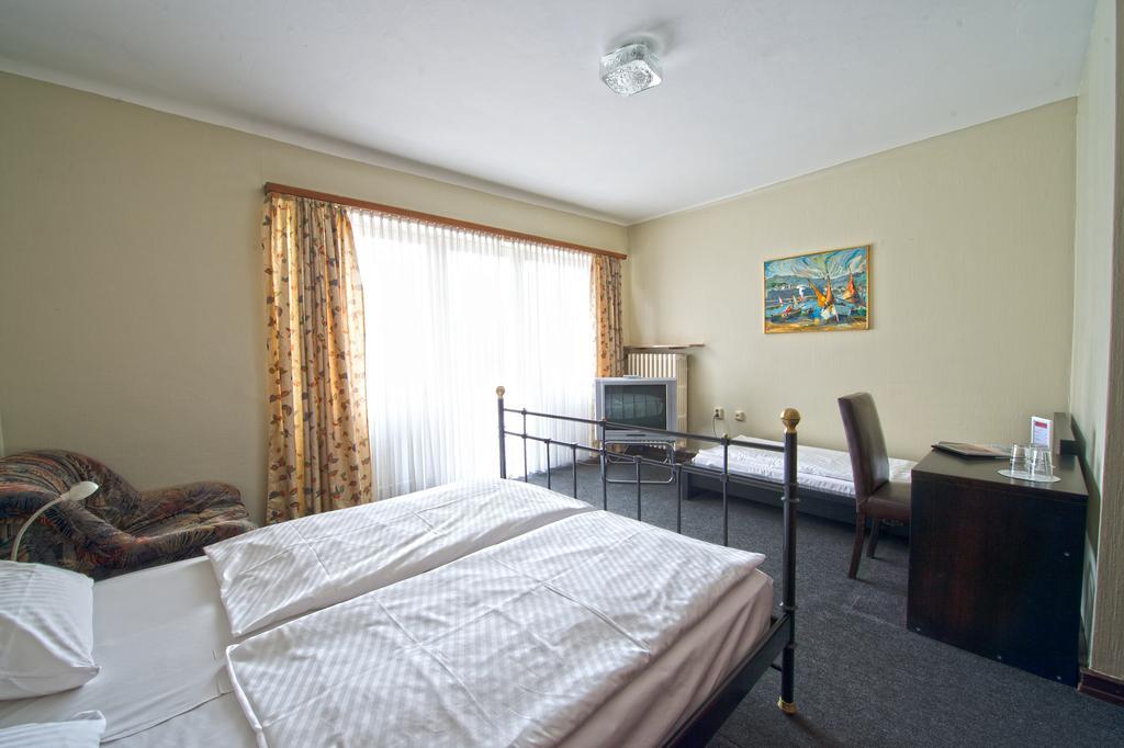Hotel Continental Saarbrücken Pokoj fotografie
